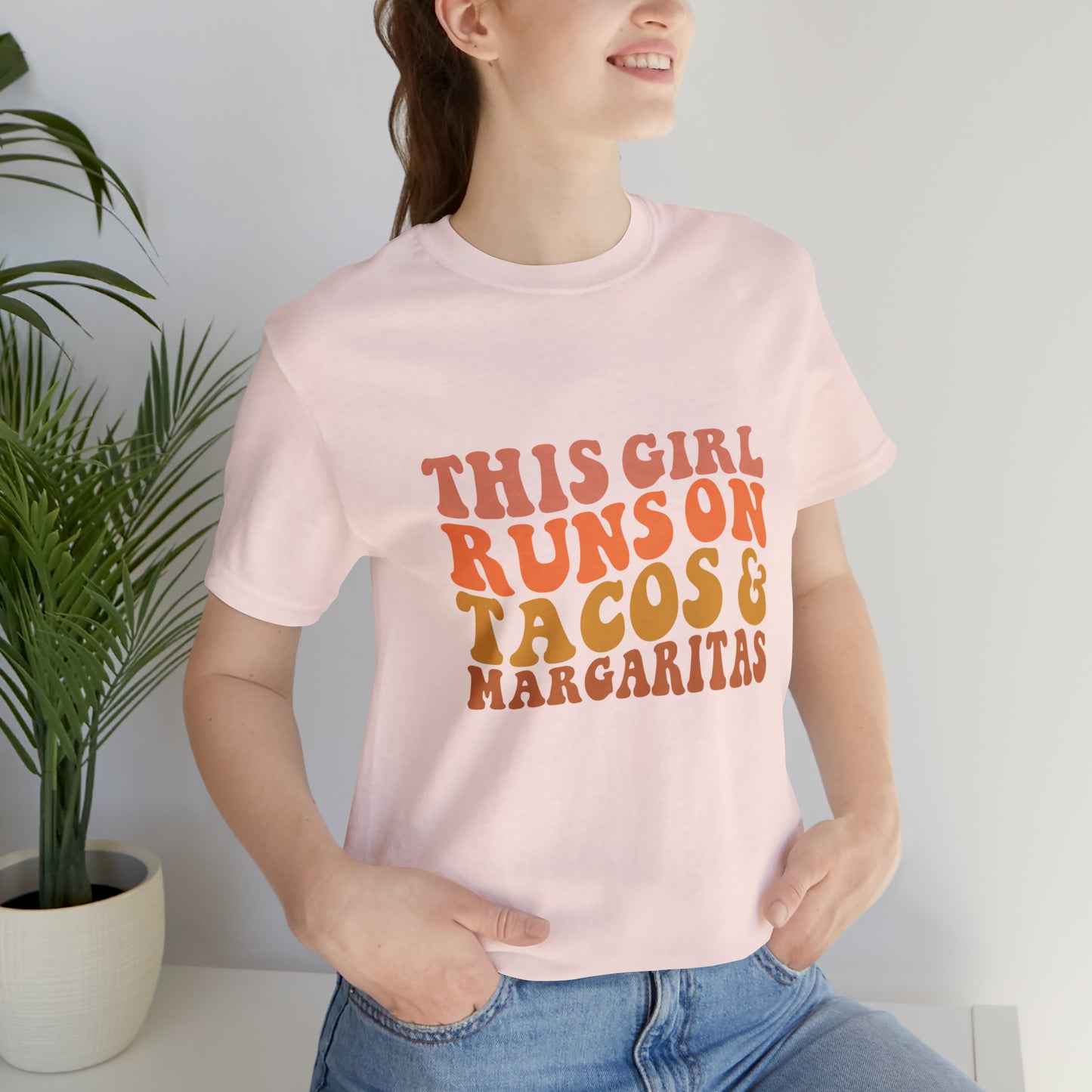 This girl runs on tacos - Jersey Short Sleeve T-Shirt