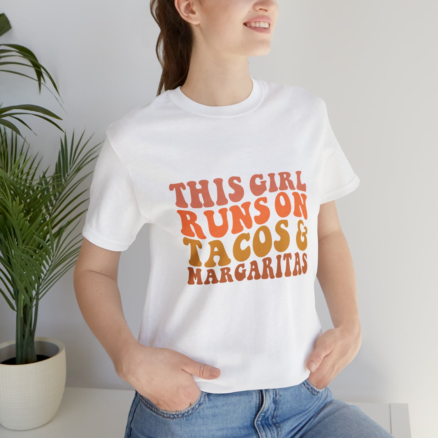 This girl runs on tacos - Jersey Short Sleeve T-Shirt
