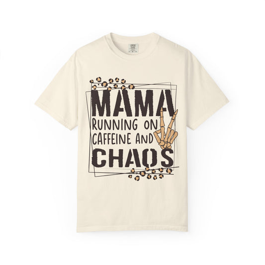 Mama running on caffeine and chaos - Jersey Short Sleeve T-Shirt