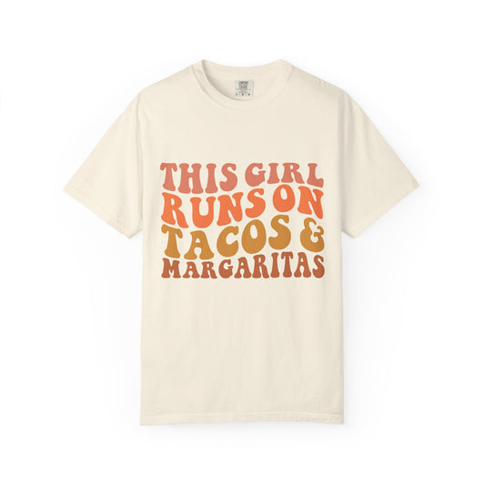 This girl runs on tacos - Jersey Short Sleeve T-Shirt