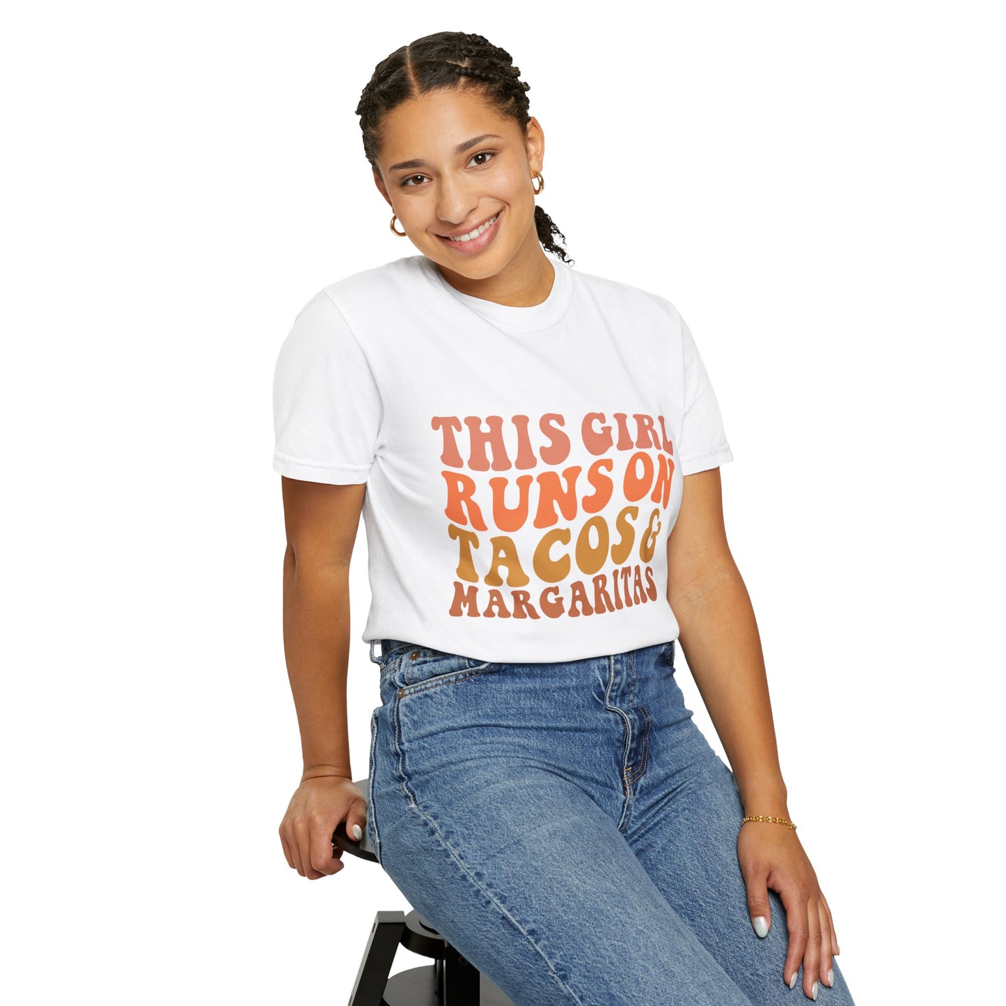 This girl runs on tacos - Jersey Short Sleeve T-Shirt